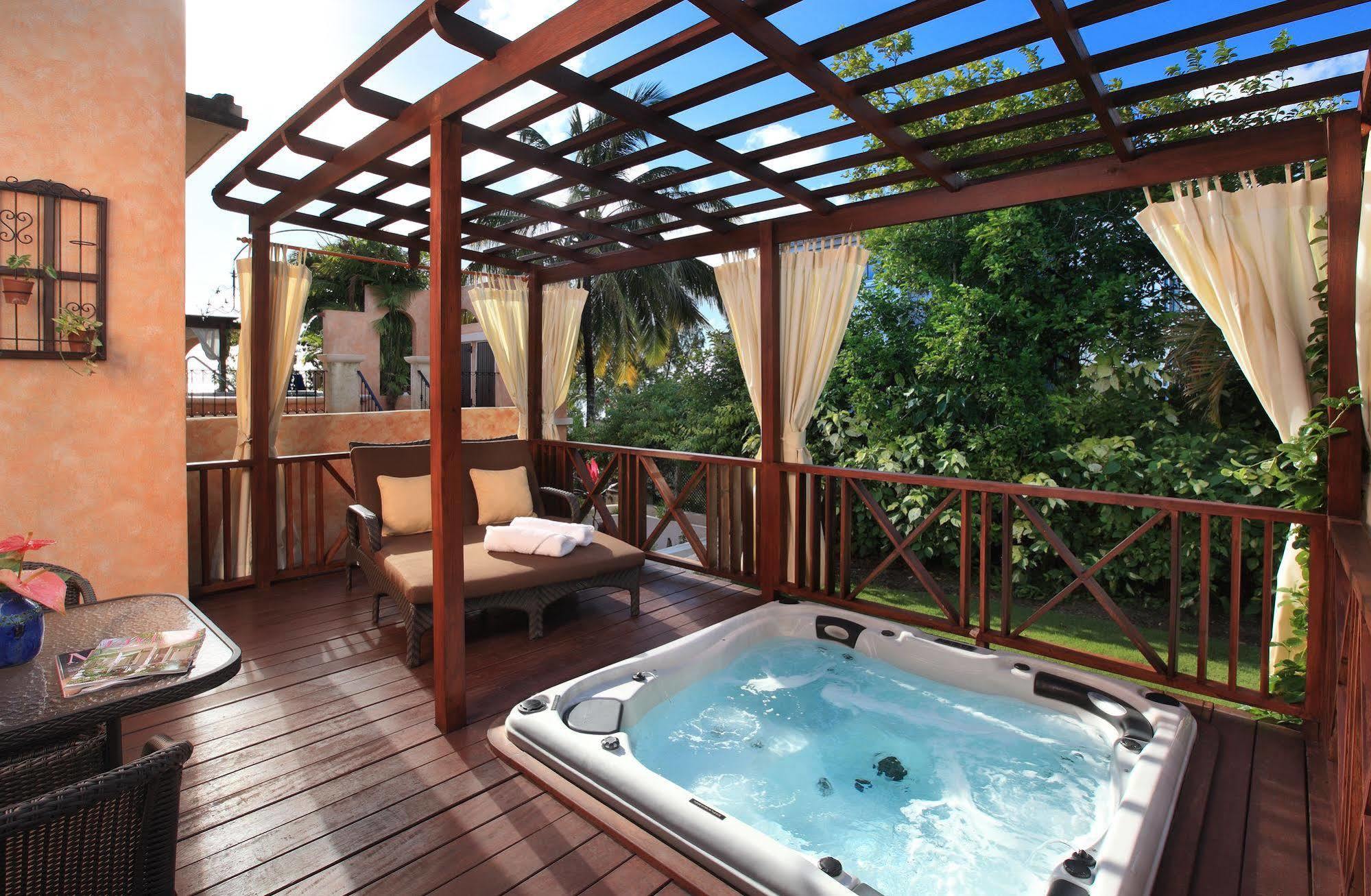 Little Arches Boutique Hotel - Adults Only Oistins Buitenkant foto